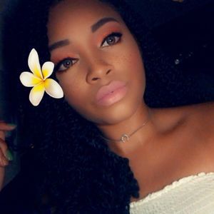 Meet your Posher, Trinniece